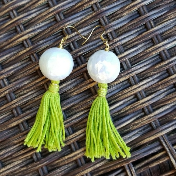 Artistic Whit Jewelry - Bubble Tassel Earrings